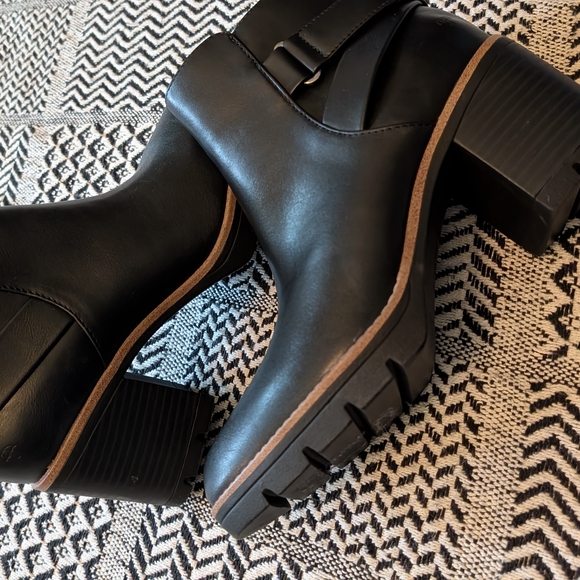 Naturalizer Black Ankle Boots with Buckle Detail - Picture 2 of 13
